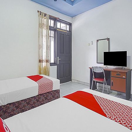 Oyo Life 90589 Palem Garden Hotel Tulungagung Exteriör bild