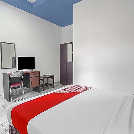 Oyo Life 90589 Palem Garden Hotel Tulungagung Exteriör bild