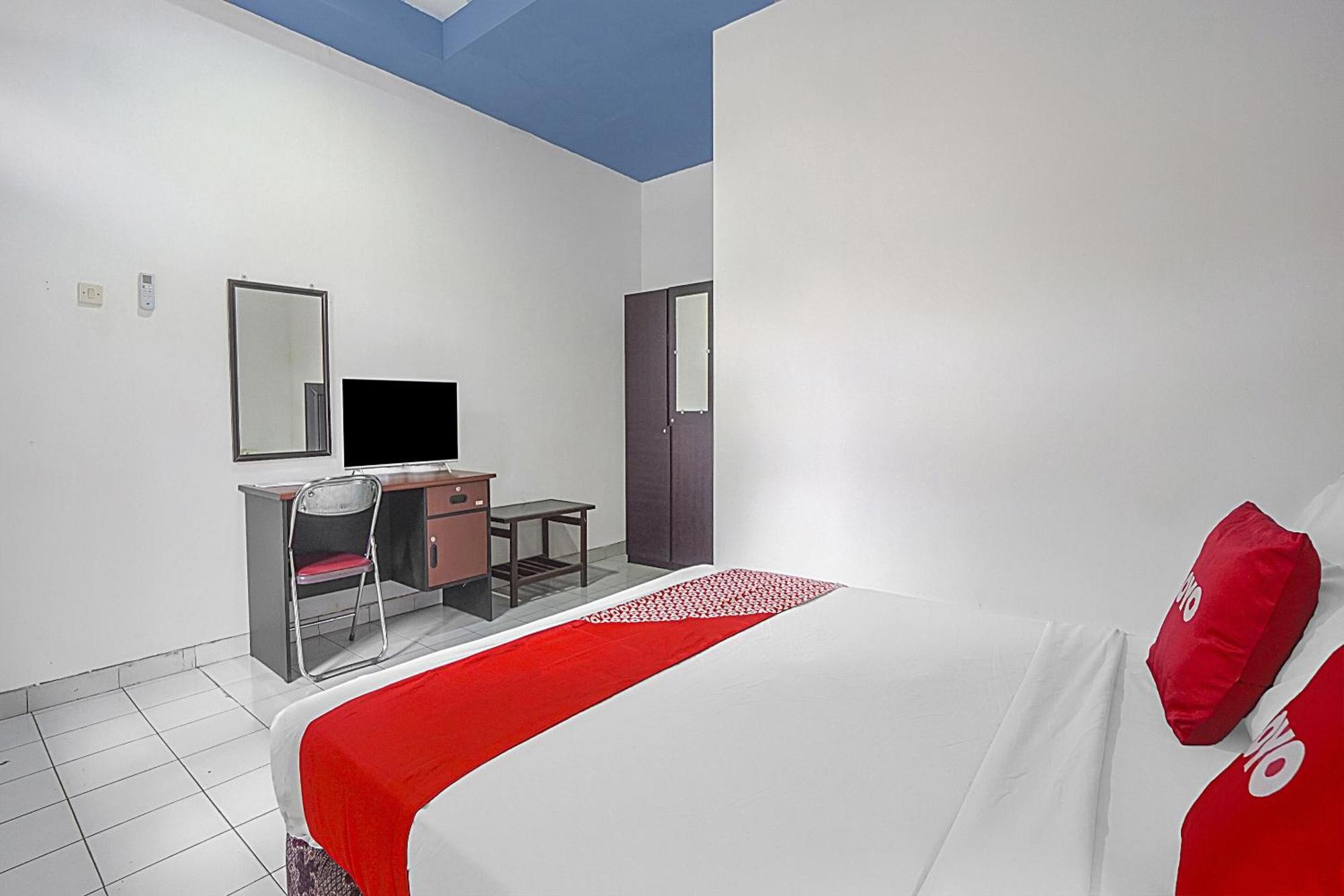 Oyo Life 90589 Palem Garden Hotel Tulungagung Exteriör bild