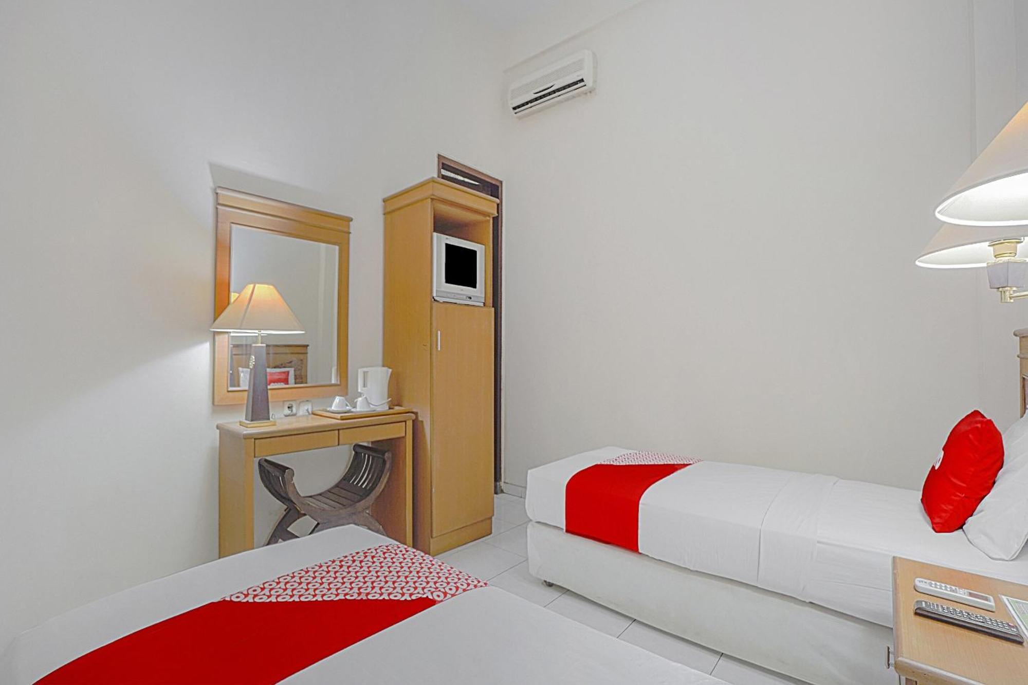 Oyo Life 90589 Palem Garden Hotel Tulungagung Exteriör bild