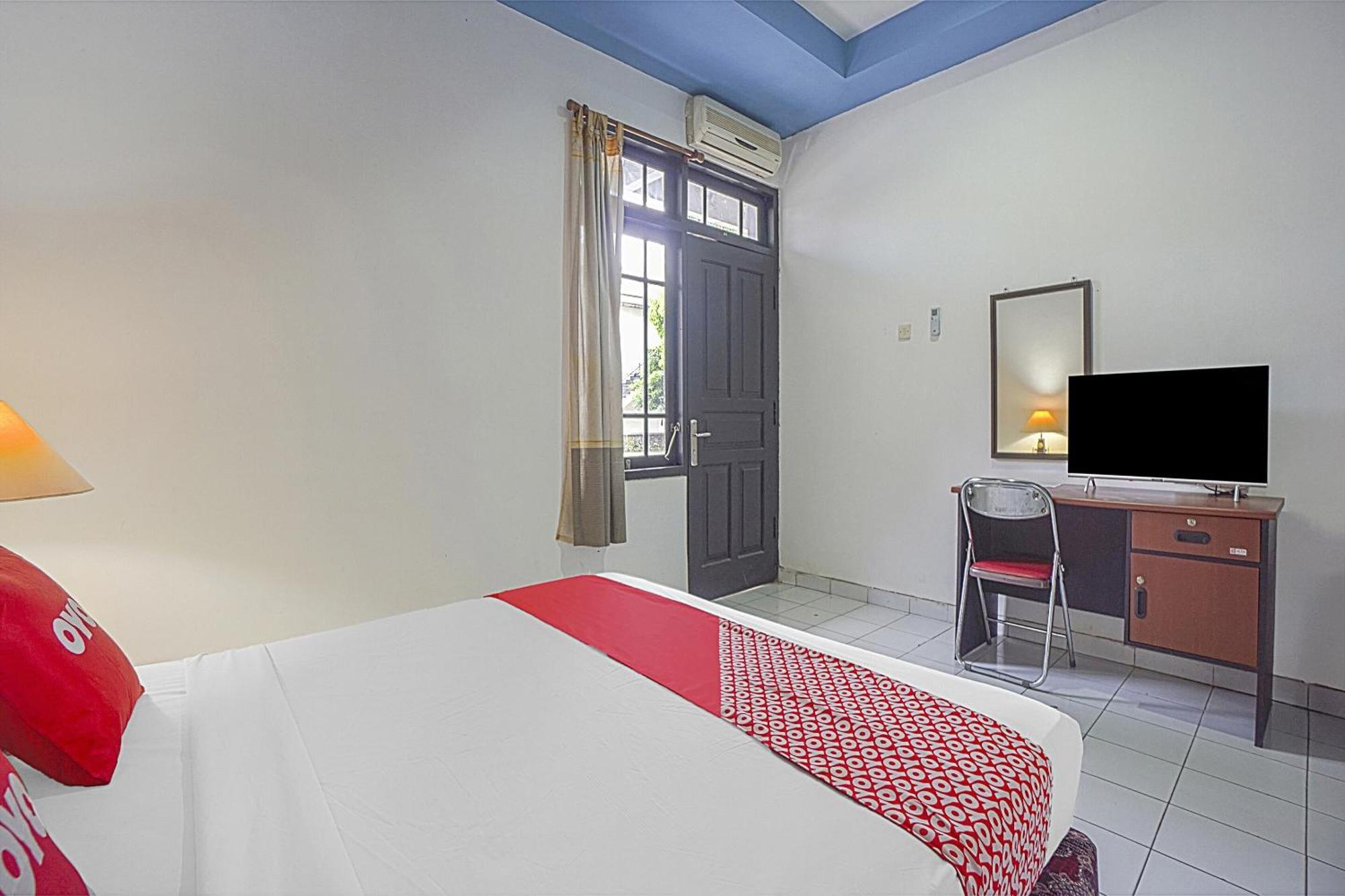 Oyo Life 90589 Palem Garden Hotel Tulungagung Exteriör bild