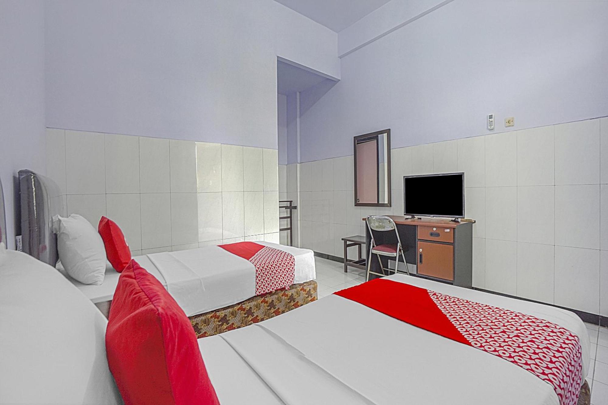 Oyo Life 90589 Palem Garden Hotel Tulungagung Exteriör bild