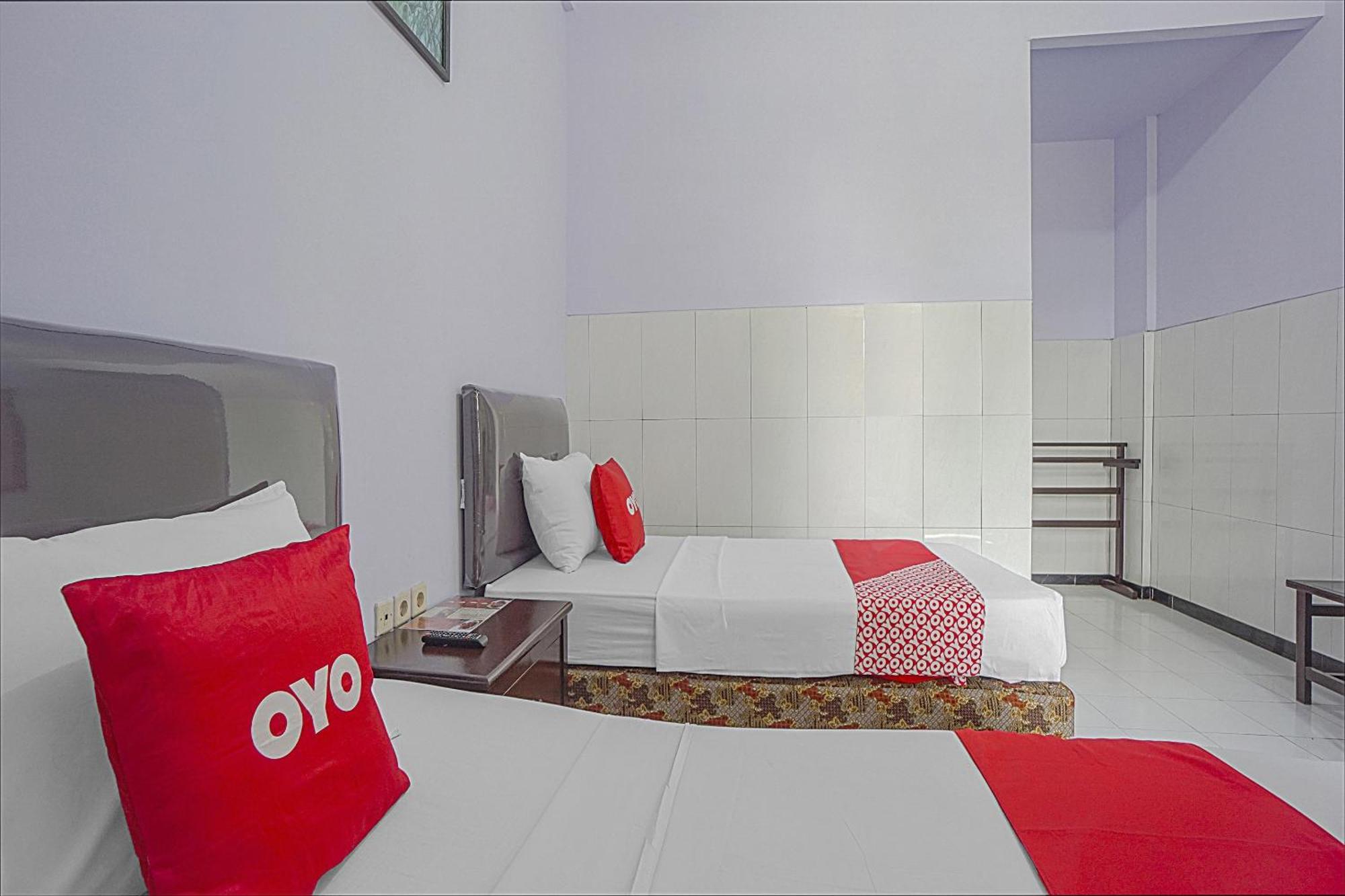 Oyo Life 90589 Palem Garden Hotel Tulungagung Exteriör bild