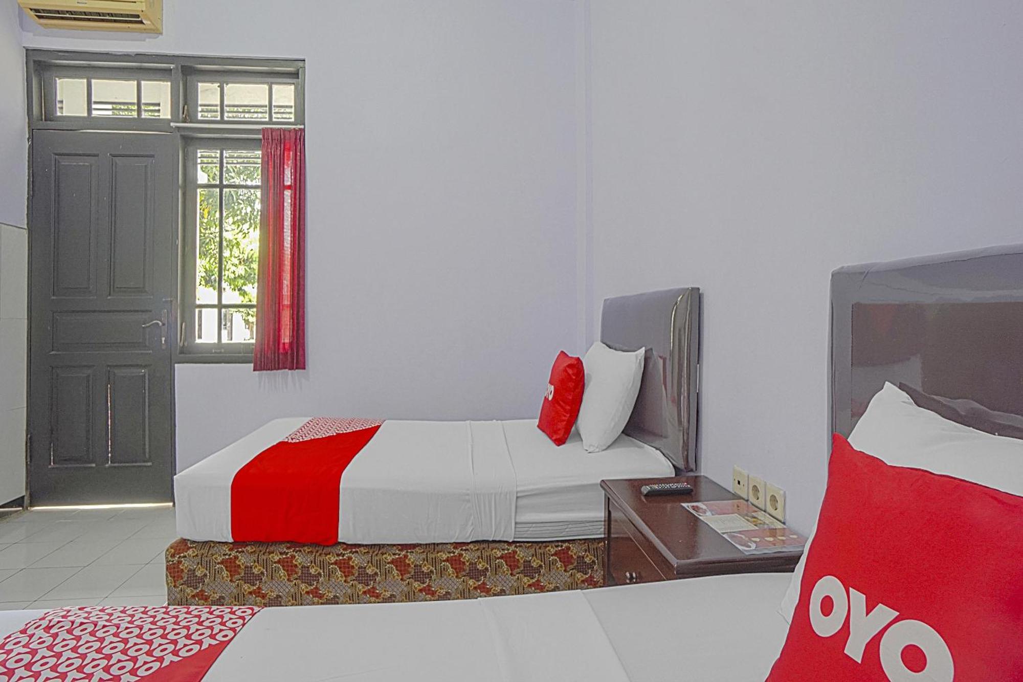 Oyo Life 90589 Palem Garden Hotel Tulungagung Exteriör bild