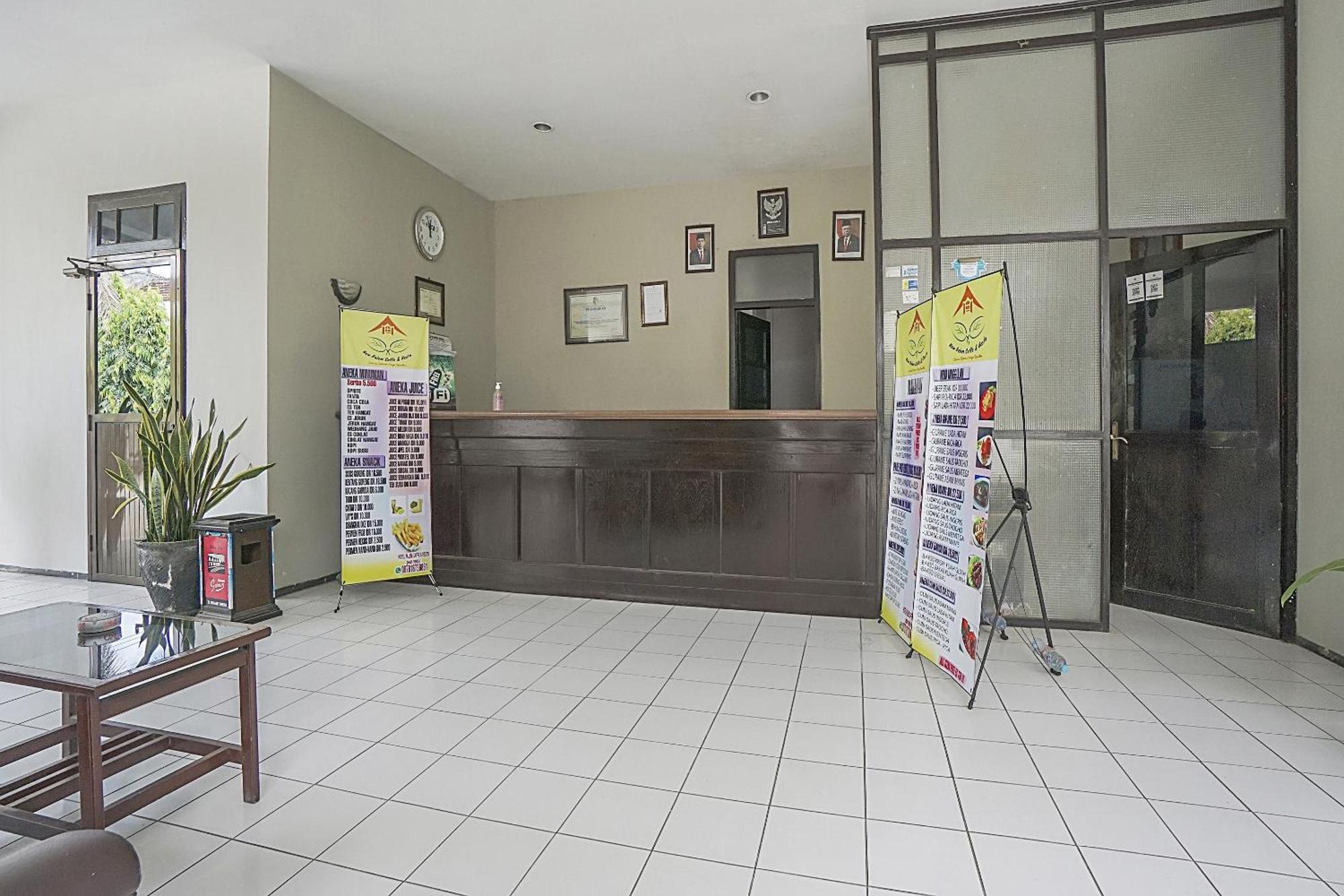 Oyo Life 90589 Palem Garden Hotel Tulungagung Exteriör bild
